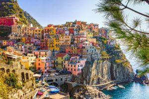 Cinque, Italie