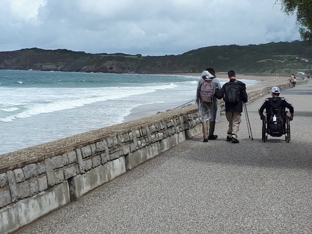 Promenade en bord d'ocean au Pays Basque
